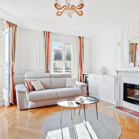 Estelle, Luxe Au 1er Arrondissement